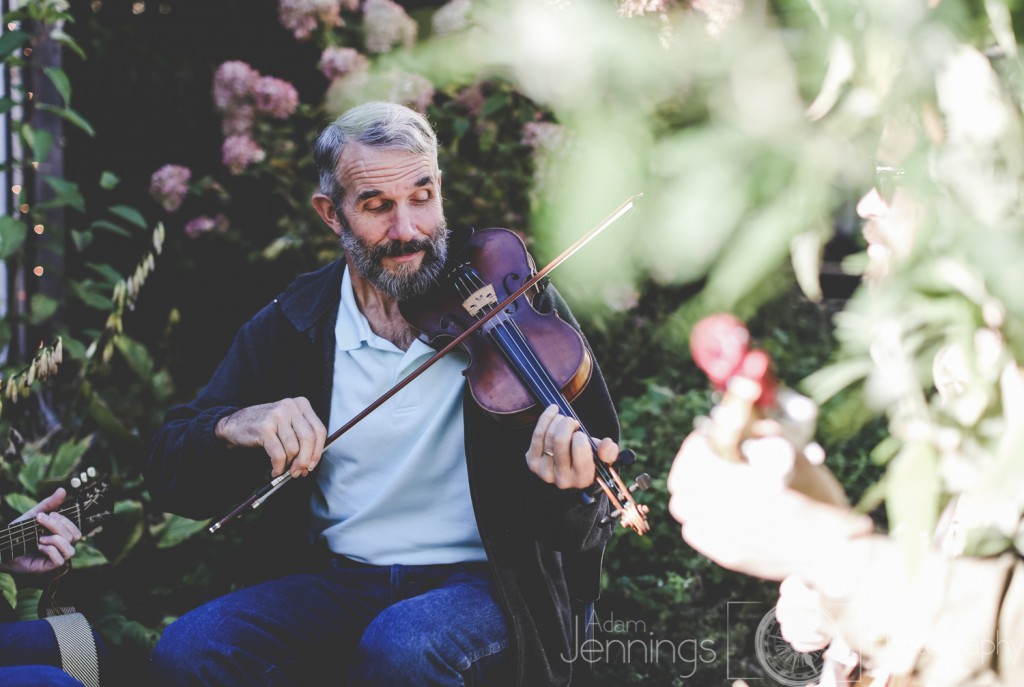 Local fiddler. Adam Jennings Photography