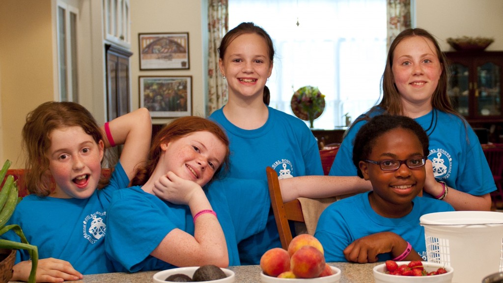 Girl Scouts Class. Copyright & permission to reproduce: CaseyBoonePhotography.com